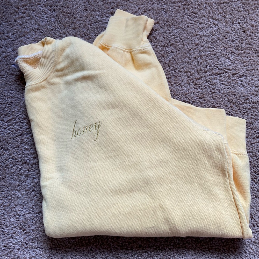 Pacsun “honey” sweatshirt